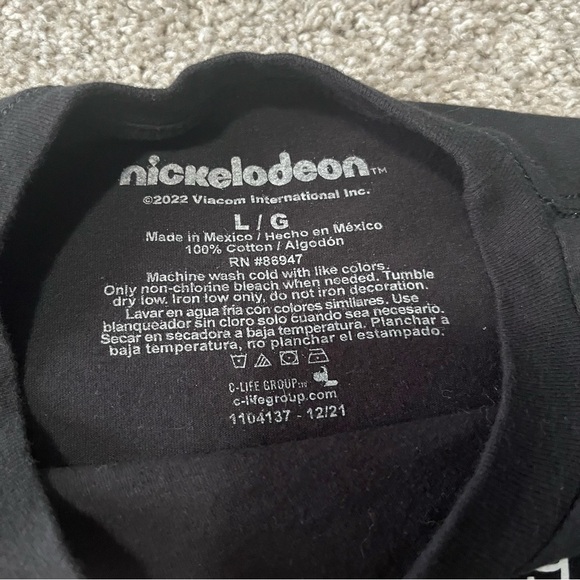 Nickelodeon size large men’s black t-shirt - Picture 2 of 5